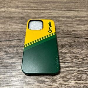 Crayola Bold Yellow and Deep Green Phone Case MagSafe BOLD